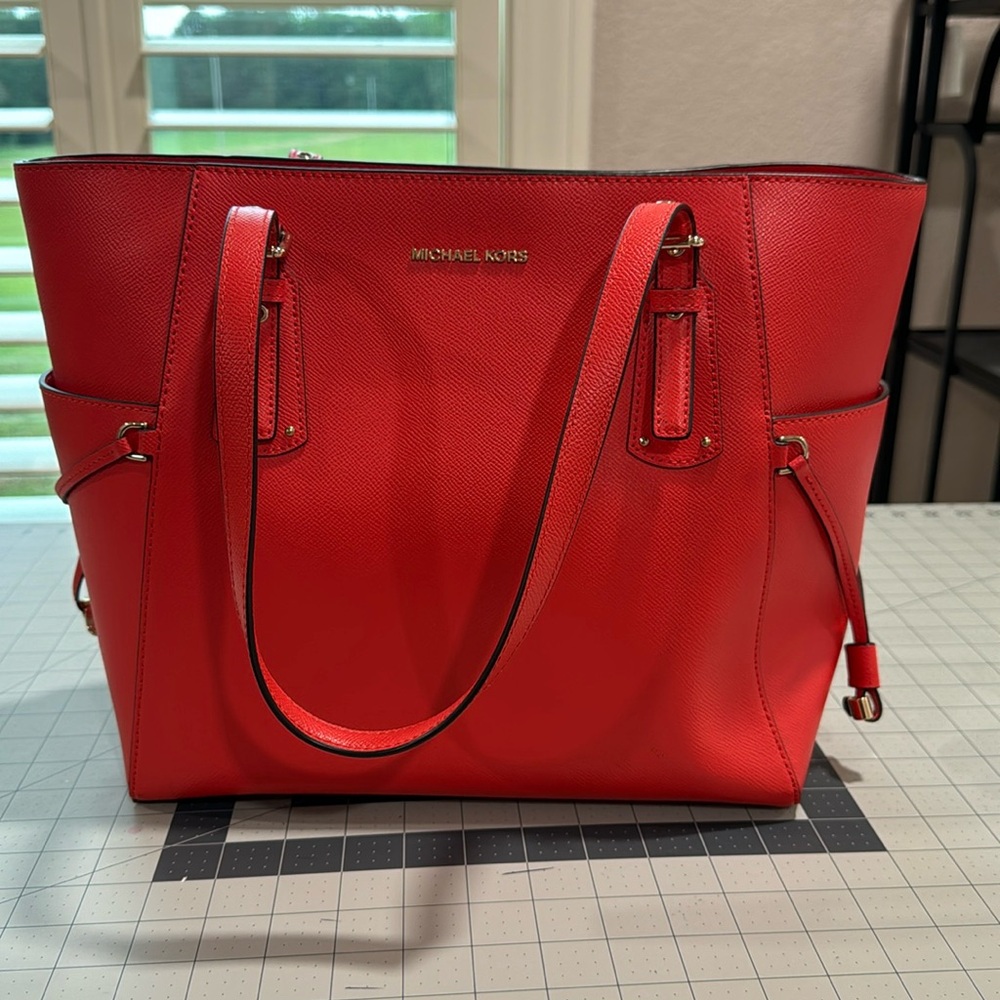 Michael Kors Voyager Crossgrain Leather Tote